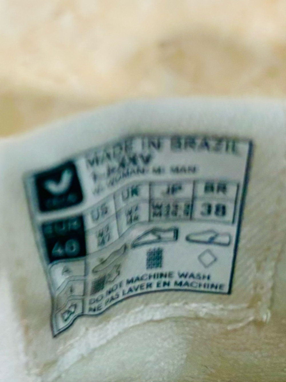 NWT Veja Volley Canvas Sneakers in White and Black - Picture 7 of 7
